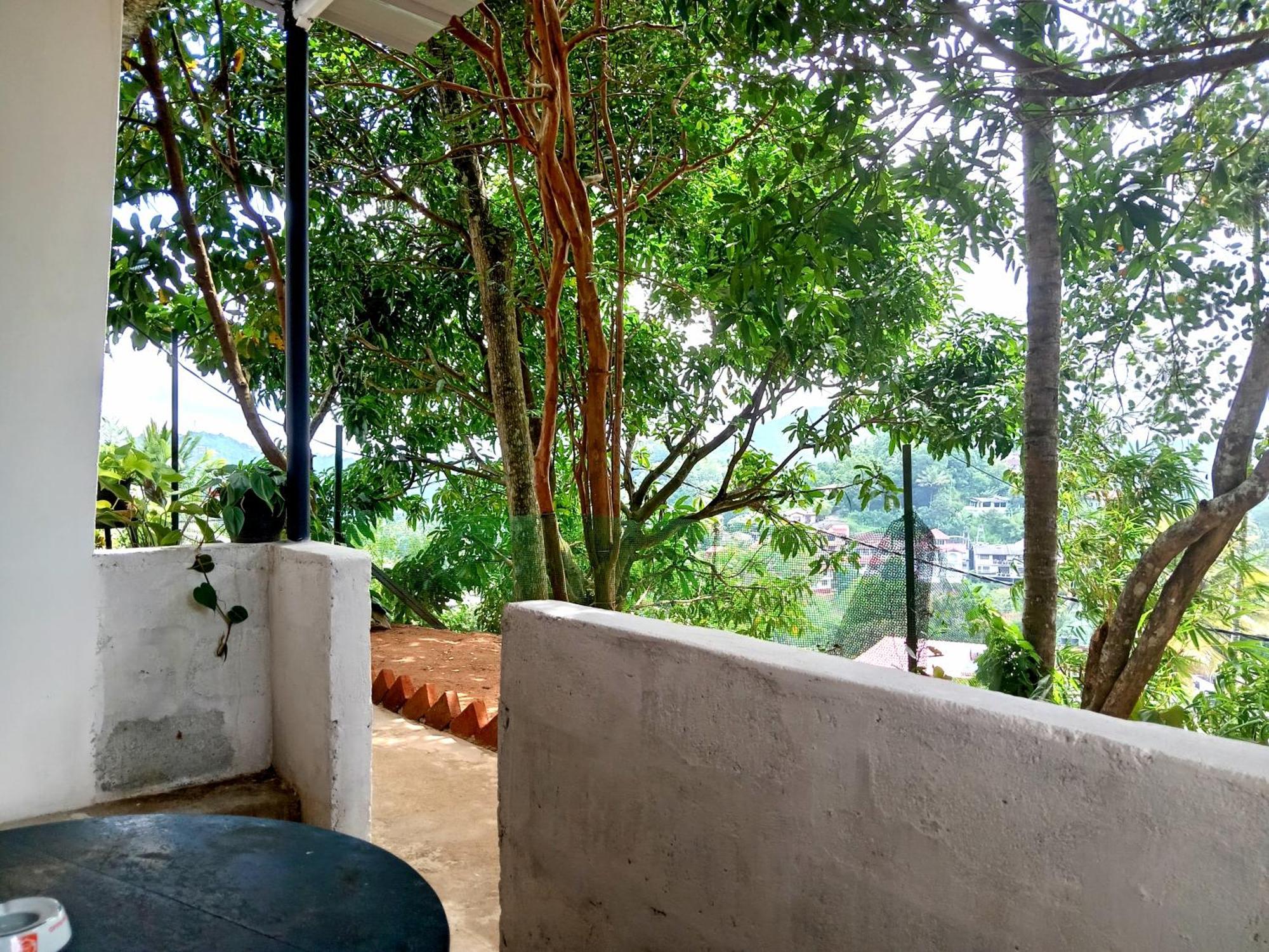 Fly Infinity - Home Stay Kandy Extérieur photo