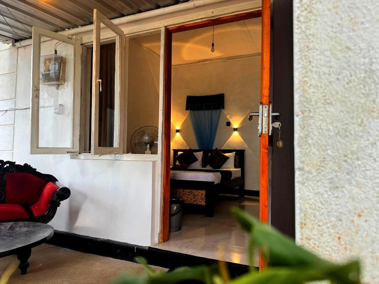Fly Infinity - Home Stay Kandy Extérieur photo