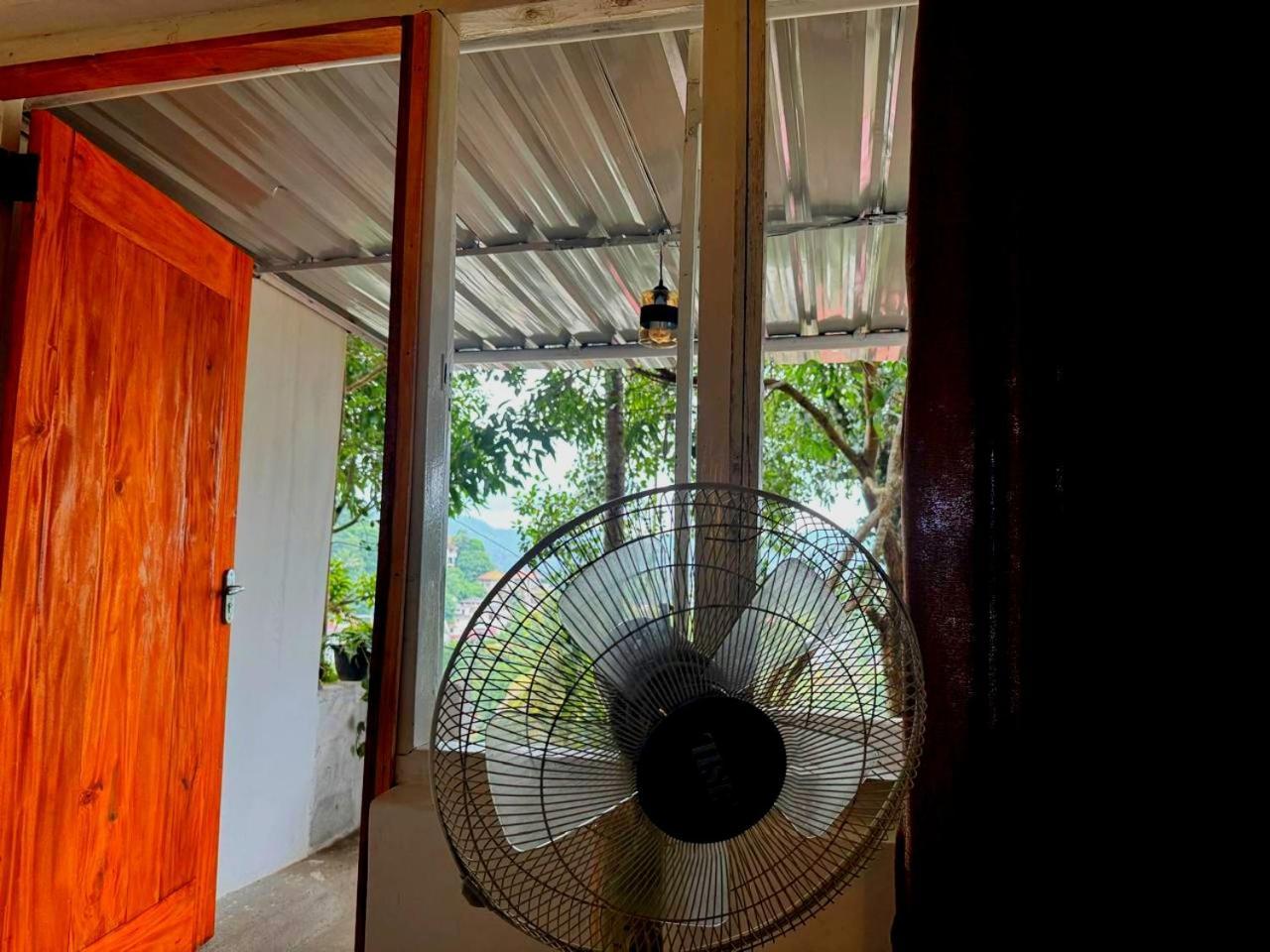 Fly Infinity - Home Stay Kandy Extérieur photo