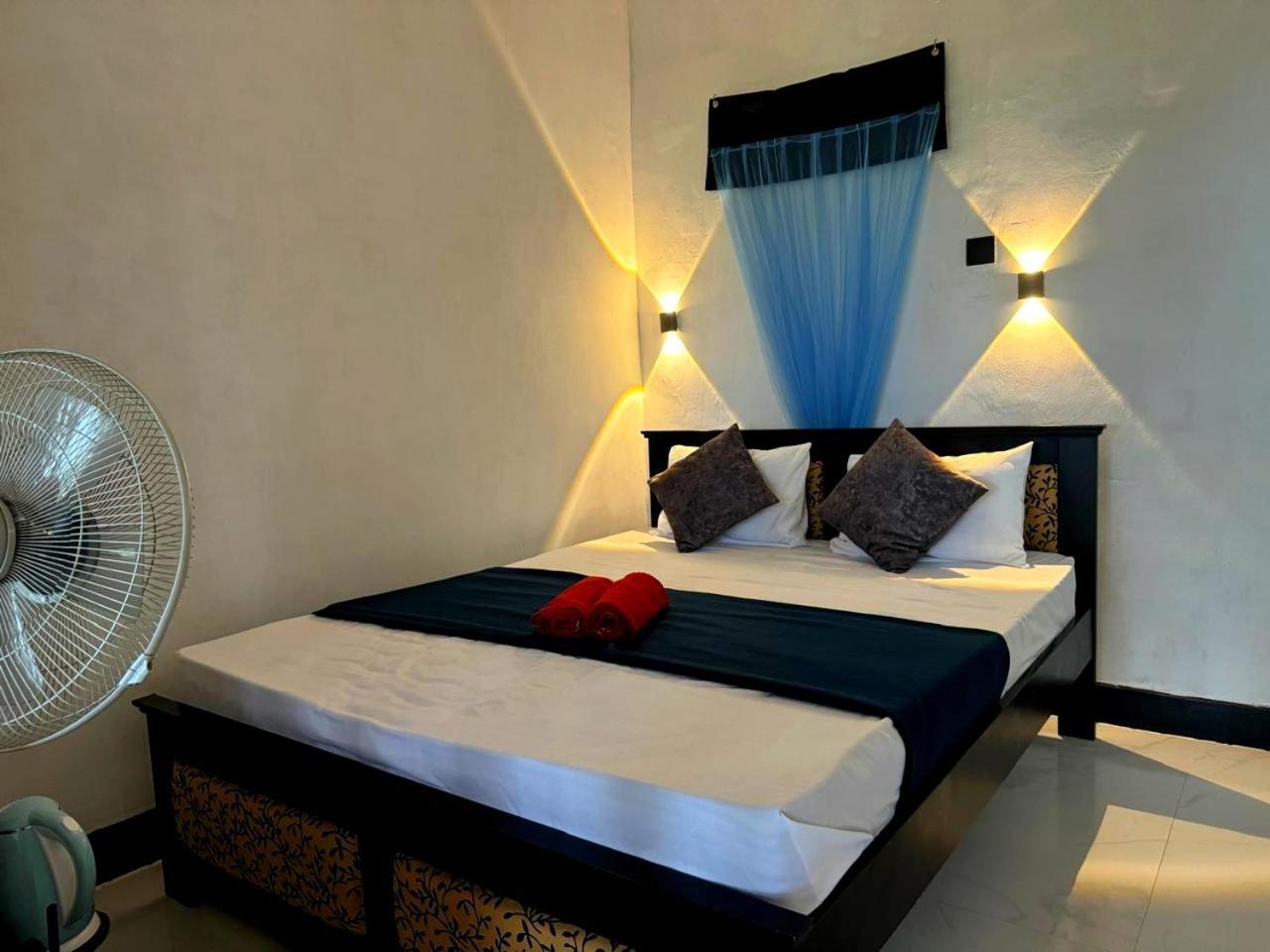 Fly Infinity - Home Stay Kandy Extérieur photo