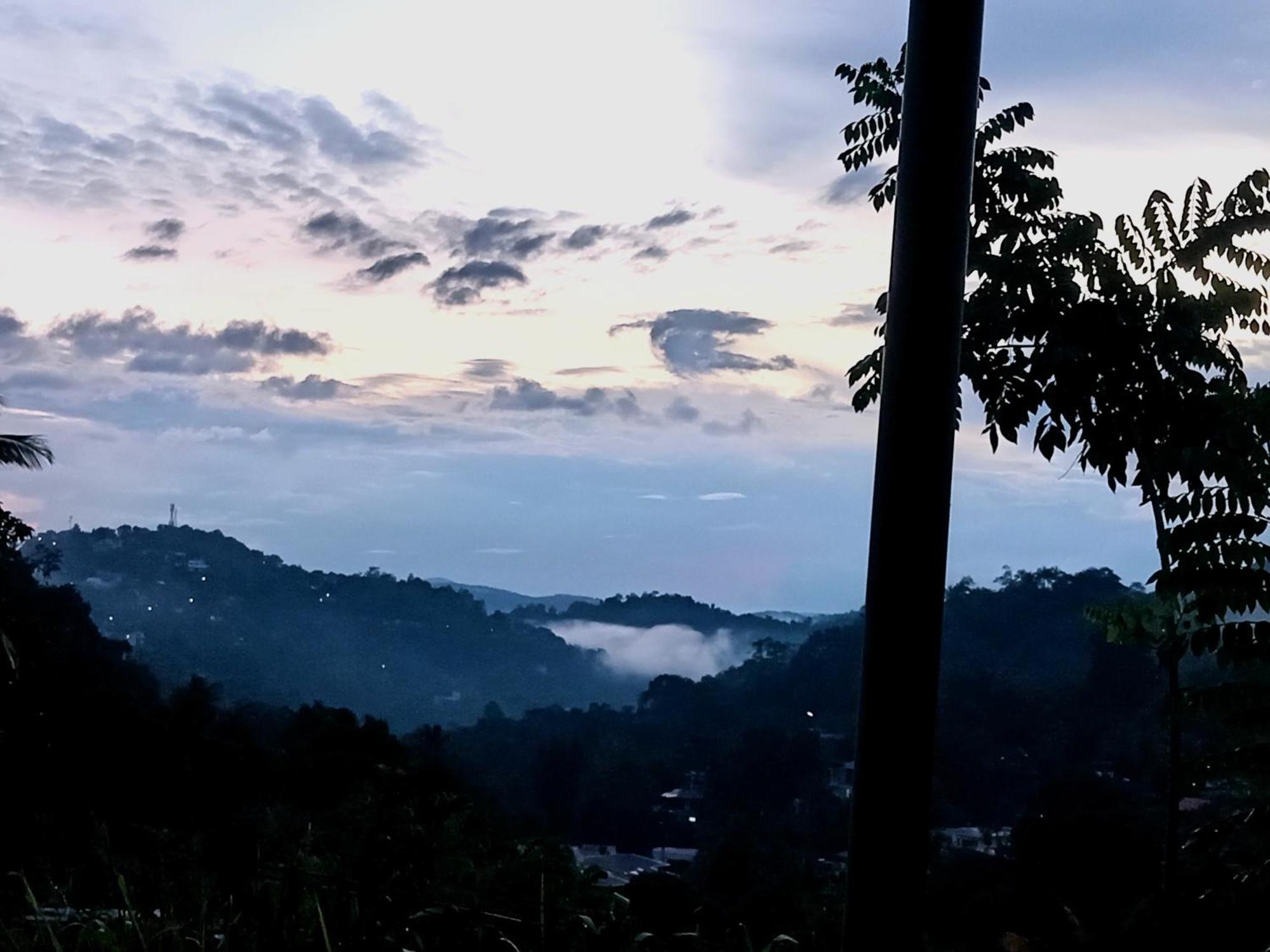 Fly Infinity - Home Stay Kandy Extérieur photo